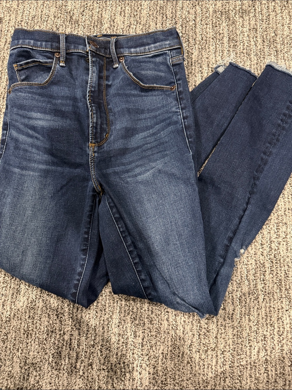 Women’s Classic Dark Blue Denim Jeans- Ultra High Rise Super Skinny Abercrombie